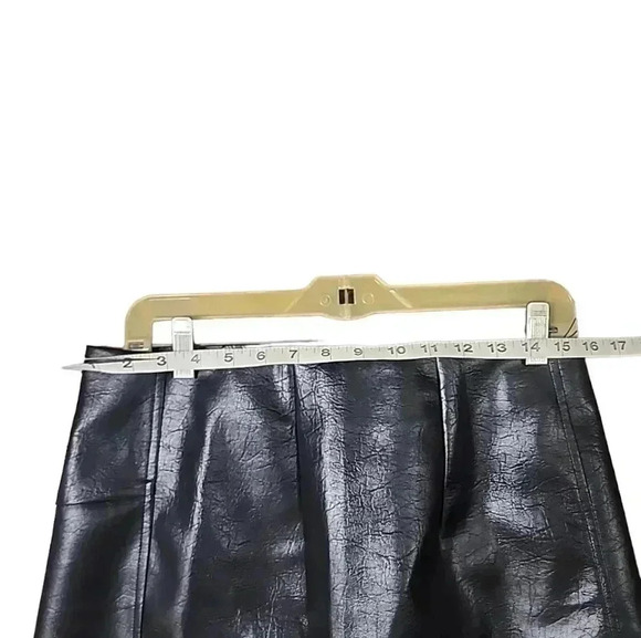 Sleek and Chic: Shein Bae Faux Leather Black Mini Skirt (Size Large, NWT) - Picture 3 of 8